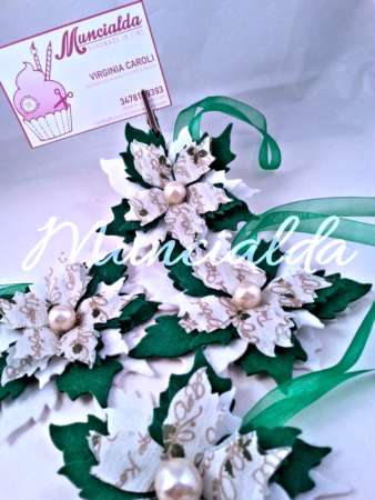 alt="decorazione-handmade-feltro-albero-natale-poinsettia-stella-di-natale"