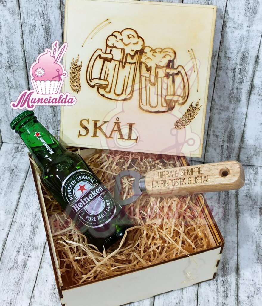 scatola regalo in legno, con birra e apribottiglie personalizzabili