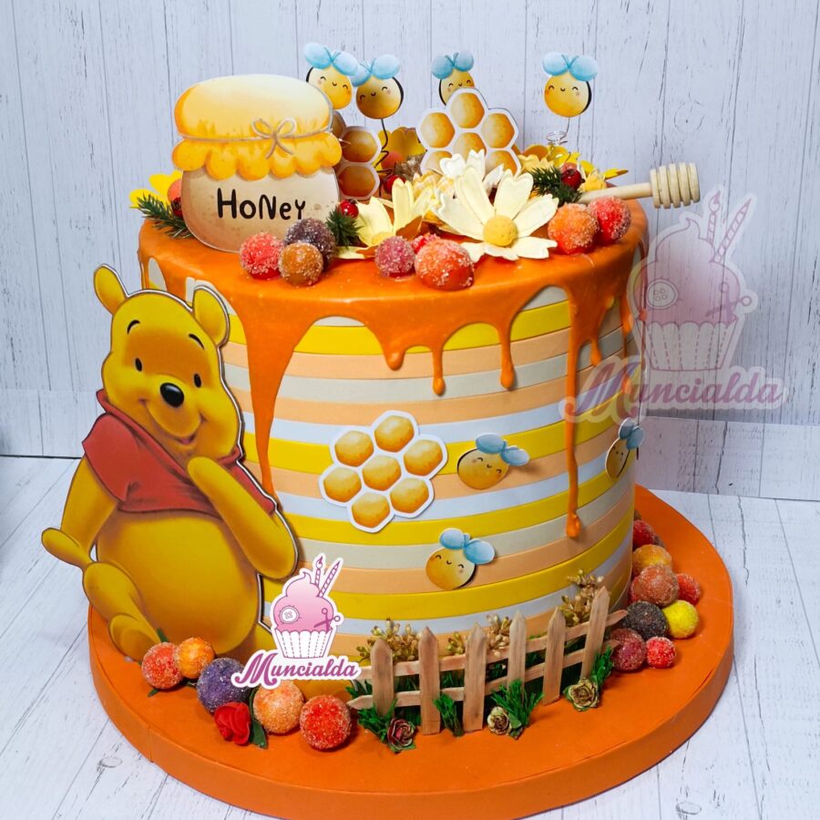 torta scenografica winnie the pooh